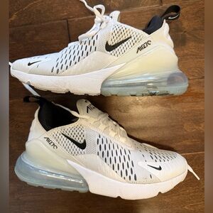 Nike 270 Women’s White / Black Sneakers Size 6.5
